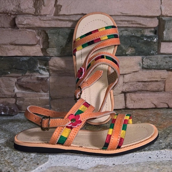 Nicaragua Artisan Little Girls' Ankle Strap Leather Sandals - Picture 1 of 4